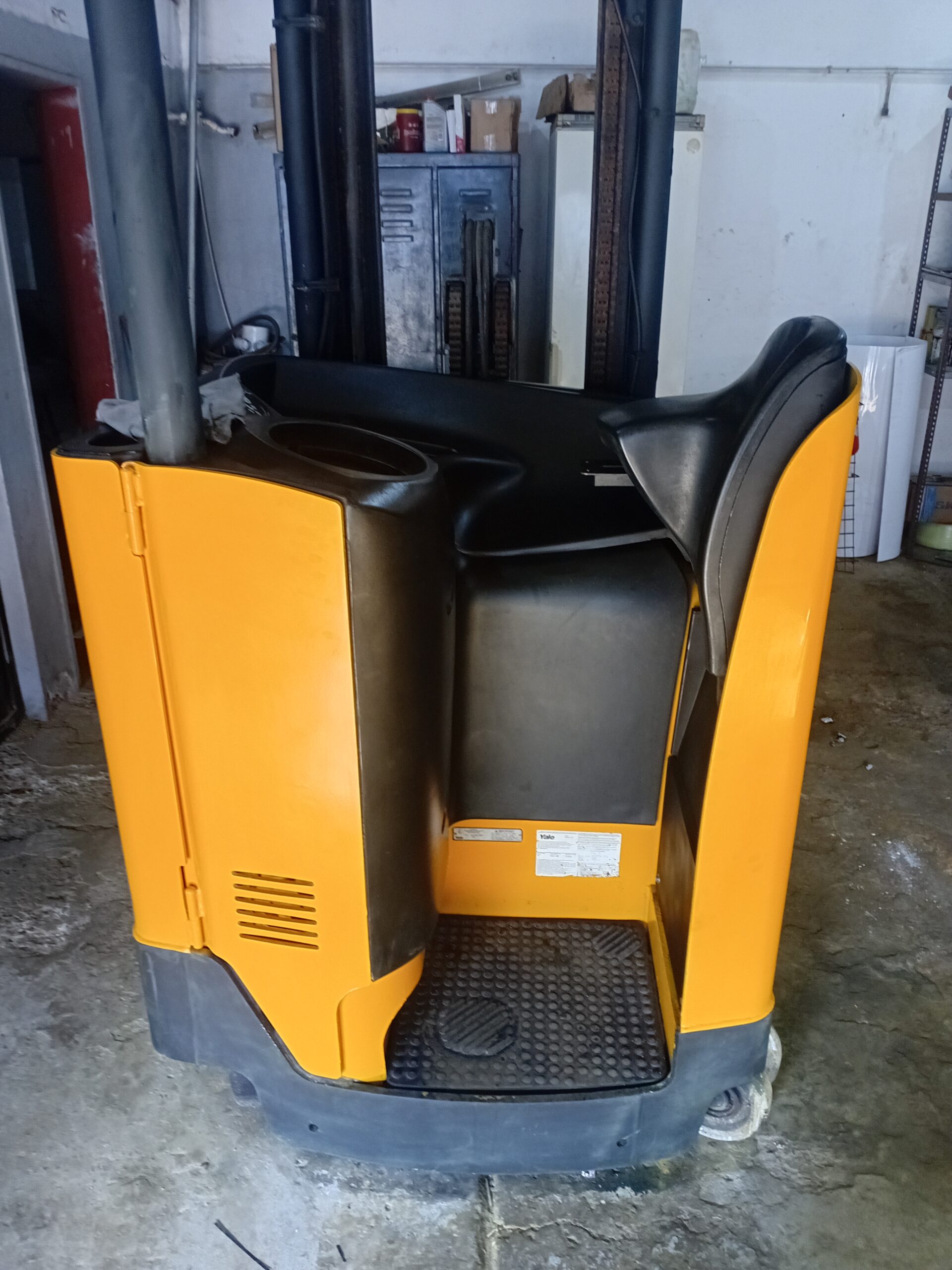 Apiladora YALE NR035DANL - Imagen 3
